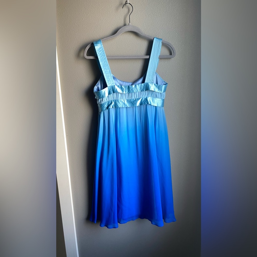 Vintage Donna Morgan Ombré 100% Silk MIDI Dress, Blue, Size 4. - Picture 4 of 8